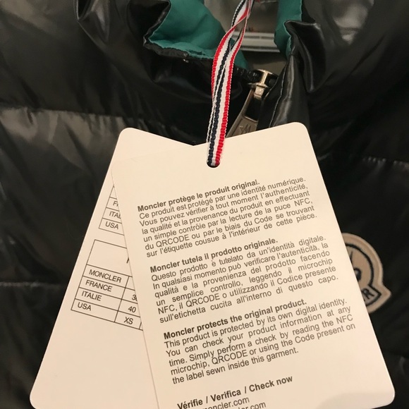 Moncler puffer vest - Picture 5 of 11